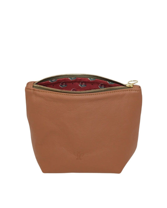 Stella Makeup Bag in caramel leather
