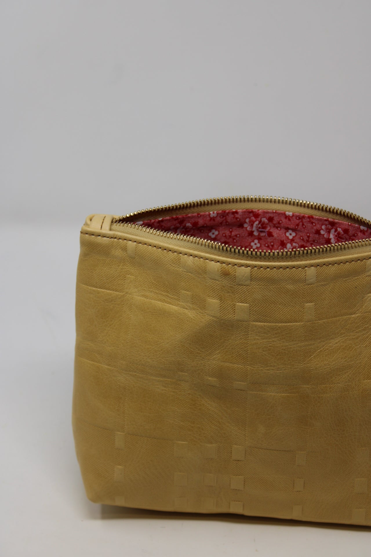 Mini Frances in yellow embossed plaid