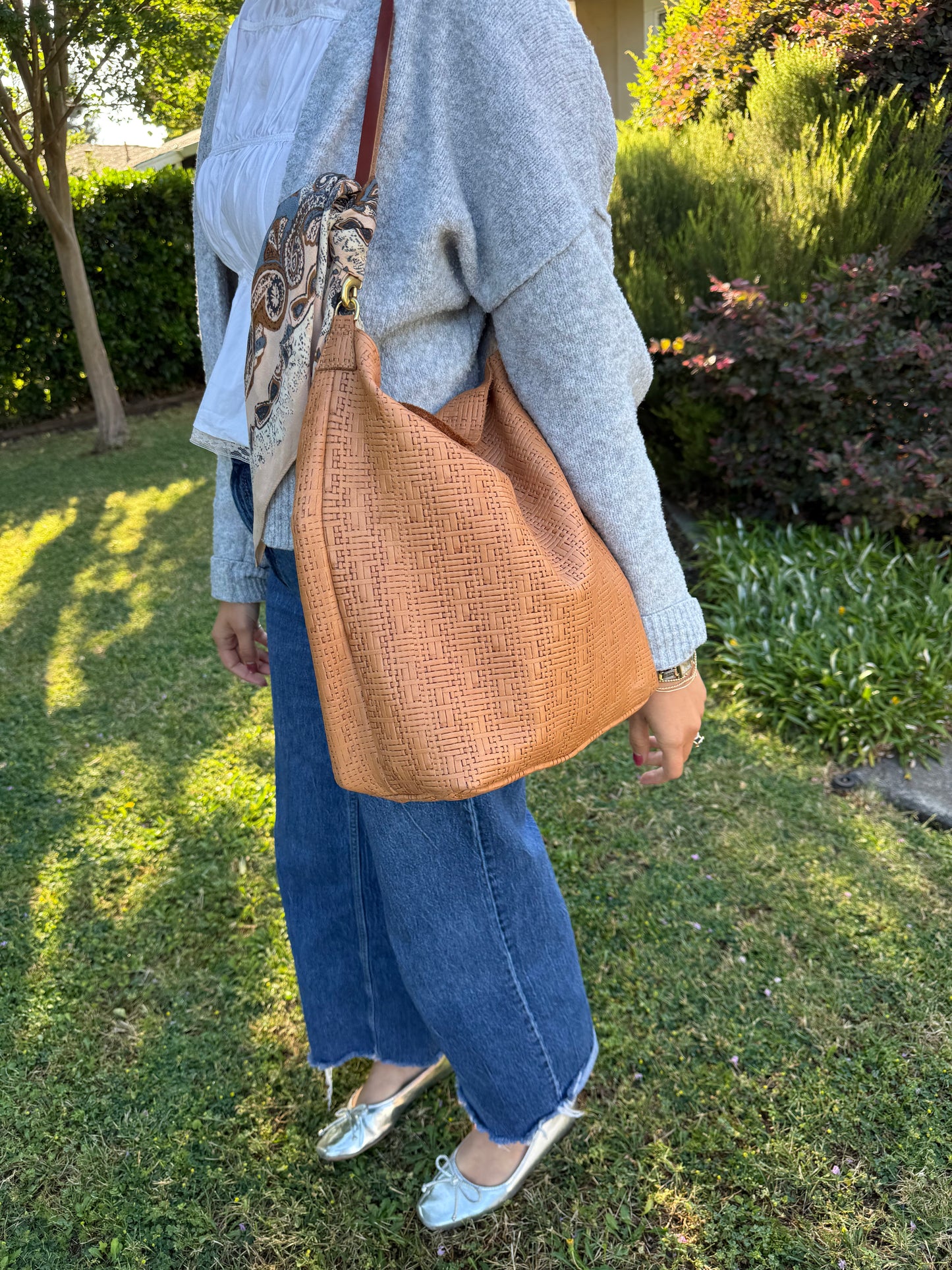 MNM Bucket Bag in Woven Black