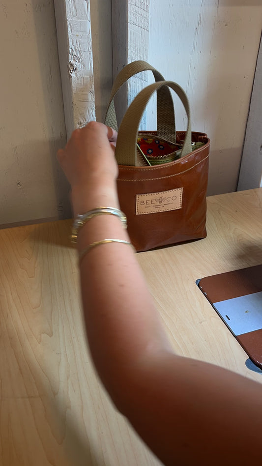 Micro Judy Tote in cinnamon